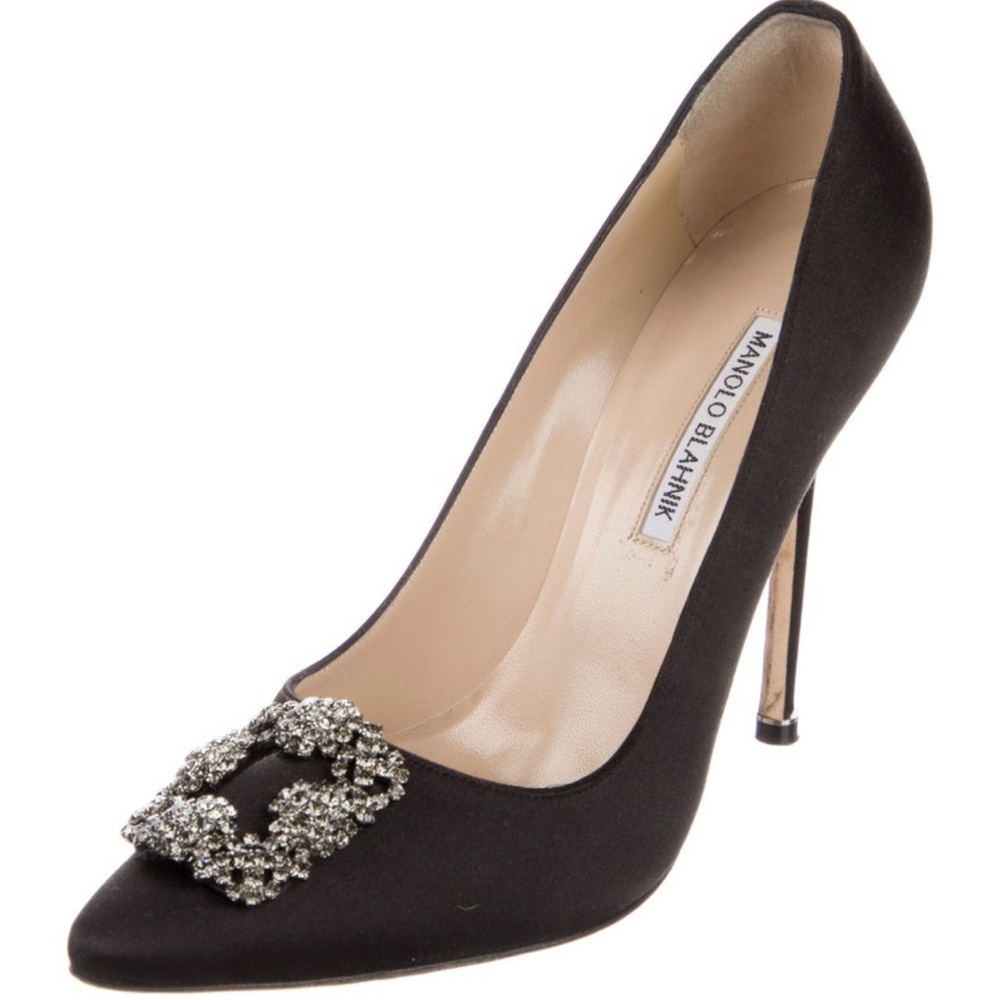 Manolo Blahnik Hangisi Pumps Black